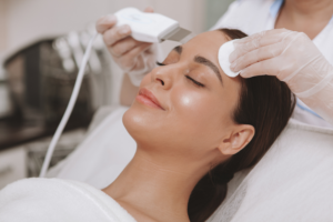 Signs Your Skin May Benefit From a Clarifying Acne Facial